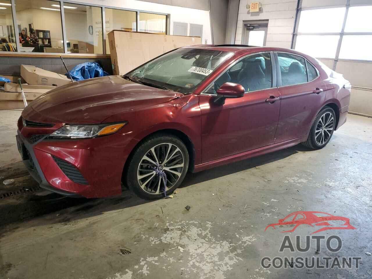 TOYOTA CAMRY 2018 - 4T1B11HK8JU612454