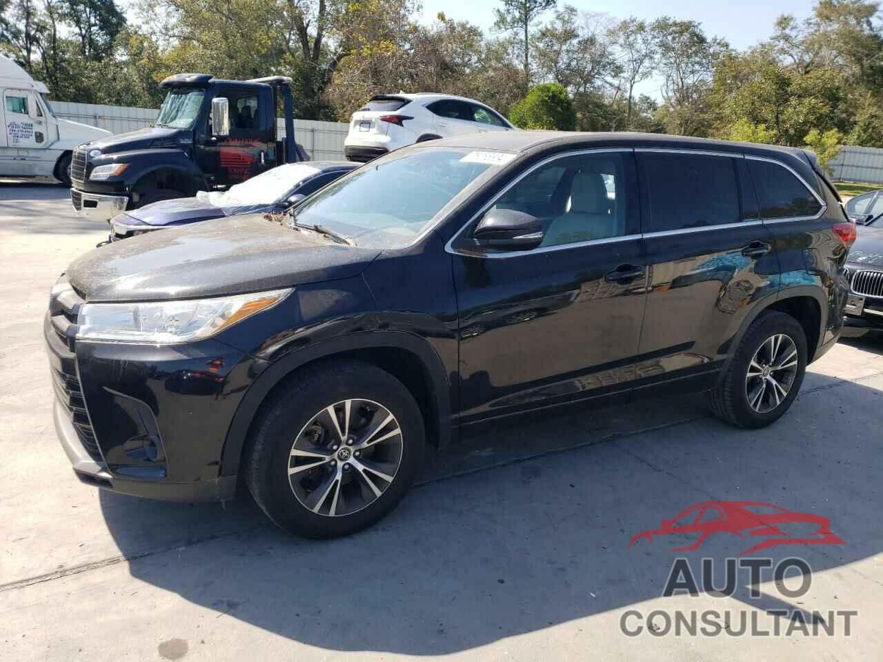 TOYOTA HIGHLANDER 2018 - 5TDZARFH7JS038801