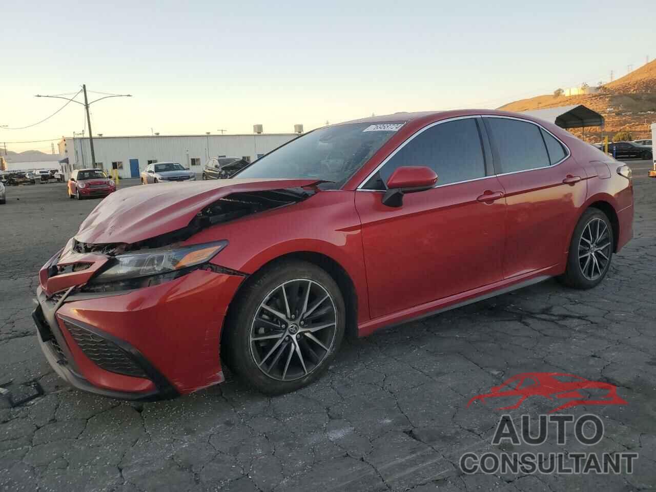 TOYOTA CAMRY 2021 - 4T1G11AK6MU427307