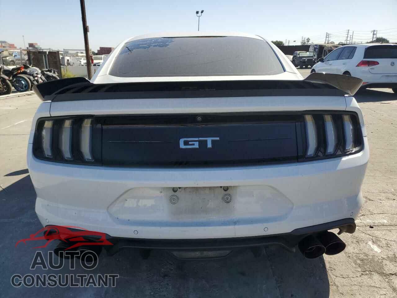 FORD MUSTANG 2018 - 1FA6P8CF8J5129070