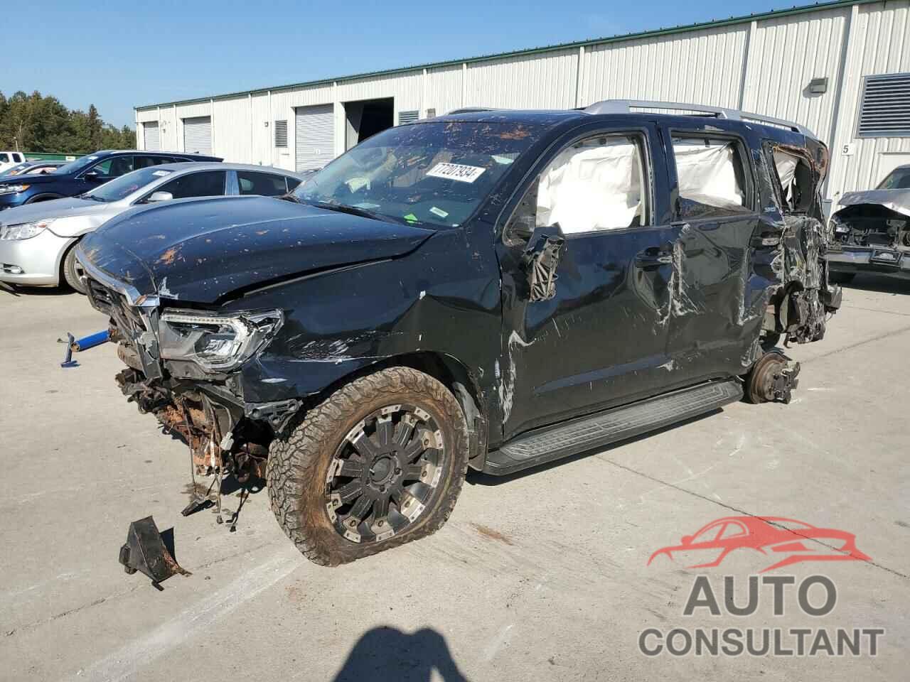 TOYOTA SEQUOIA 2018 - 5TDBY5G15JS158717