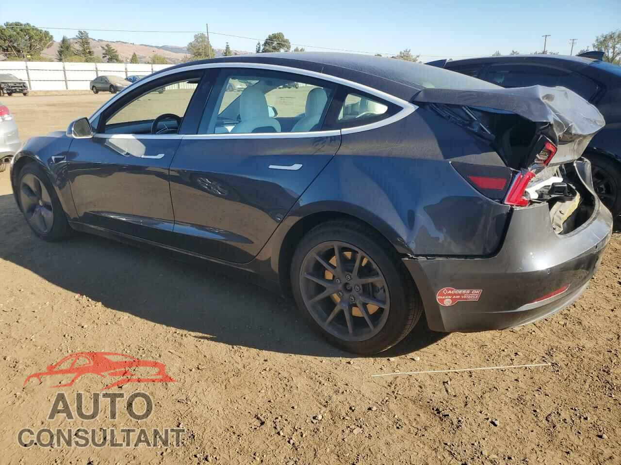 TESLA MODEL 3 2018 - 5YJ3E1EB1JF099400