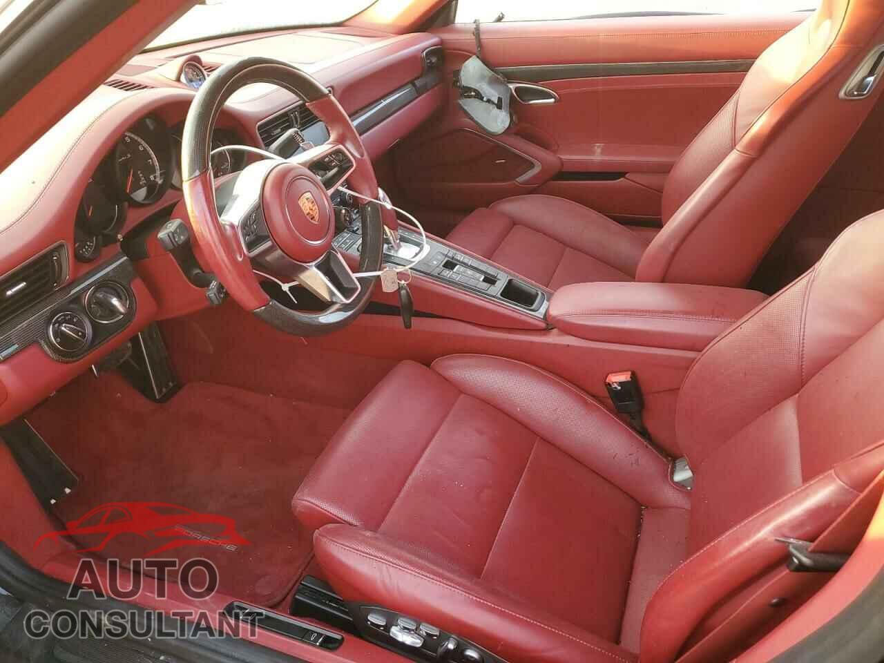PORSCHE 911 2019 - WP0CD2A9XKS144611