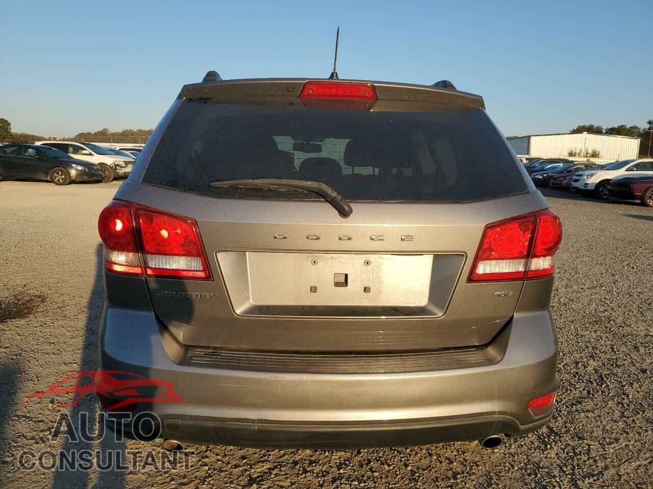DODGE JOURNEY 2013 - 3C4PDCBG3DT585924