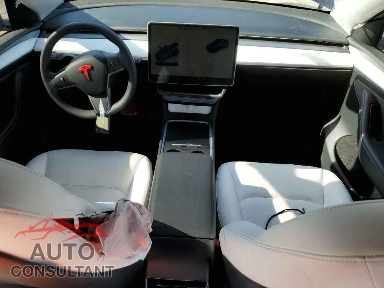 TESLA MODEL Y 2023 - 7SAYGDED7PF977572