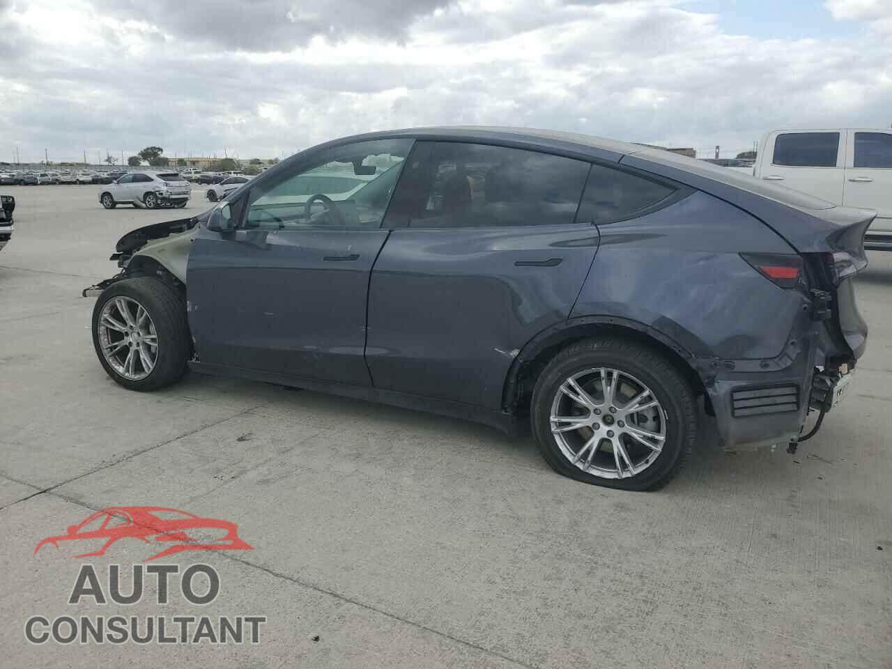 TESLA MODEL Y 2023 - 7SAYGDED9PF965231