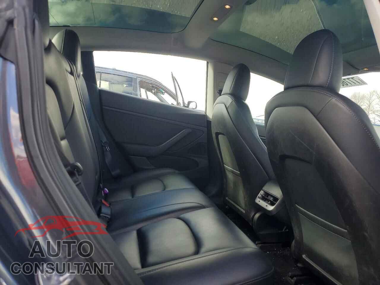 TESLA MODEL 3 2018 - 5YJ3E1EAXJF157866