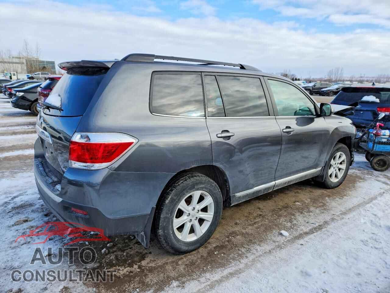 TOYOTA HIGHLANDER 2013 - 5TDBK3EH8DS206026