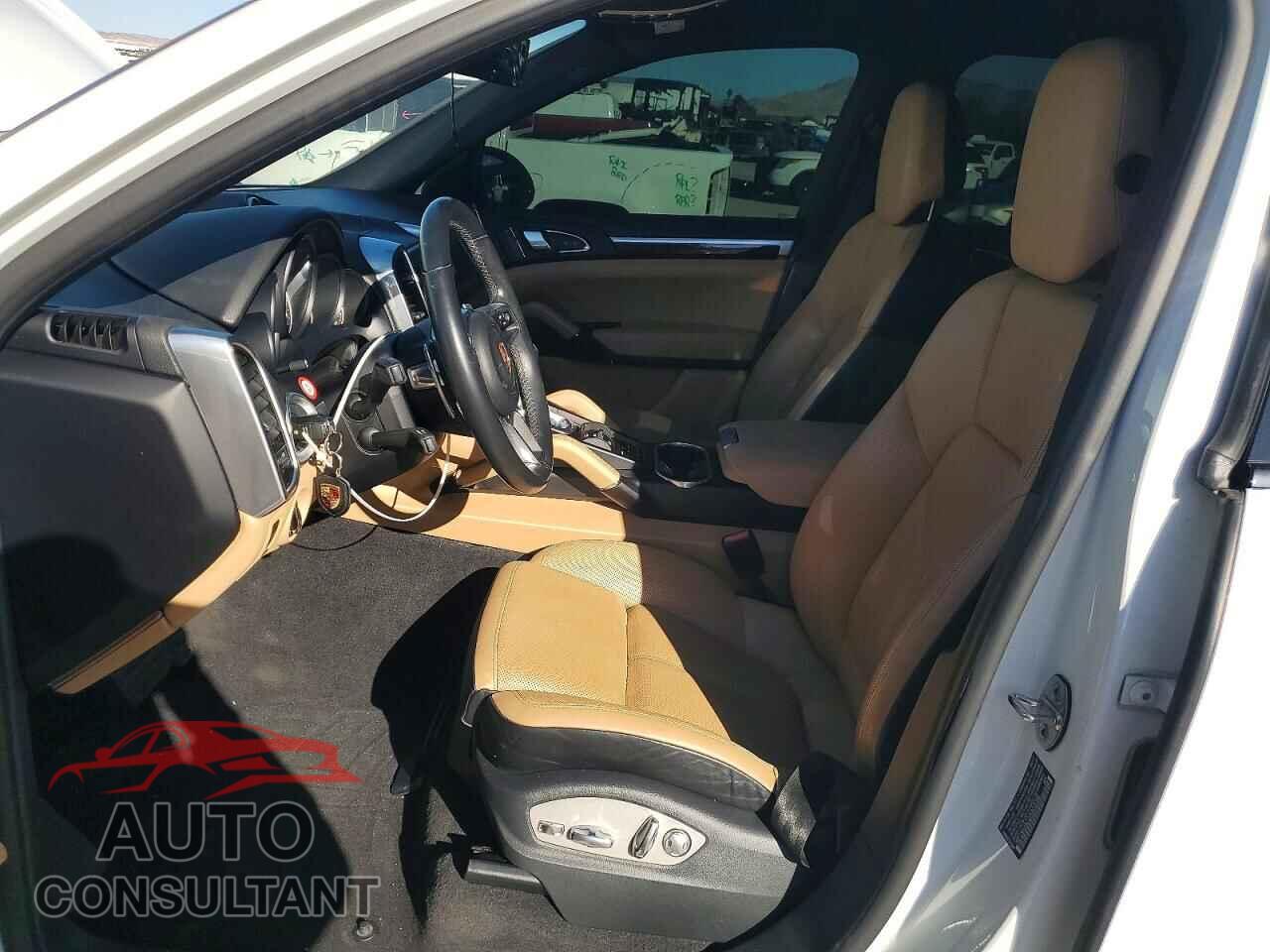 PORSCHE CAYENNE 2018 - WP1AA2A22JKA02088