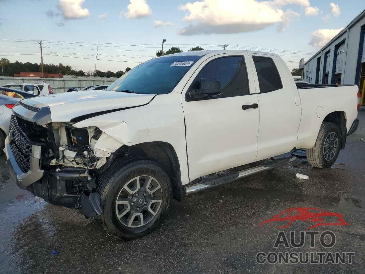 TOYOTA TUNDRA 2018 - 5TFRM5F19JX130117