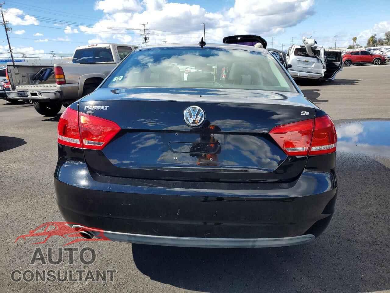 VOLKSWAGEN PASSAT 2013 - 1VWBP7A38DC007771