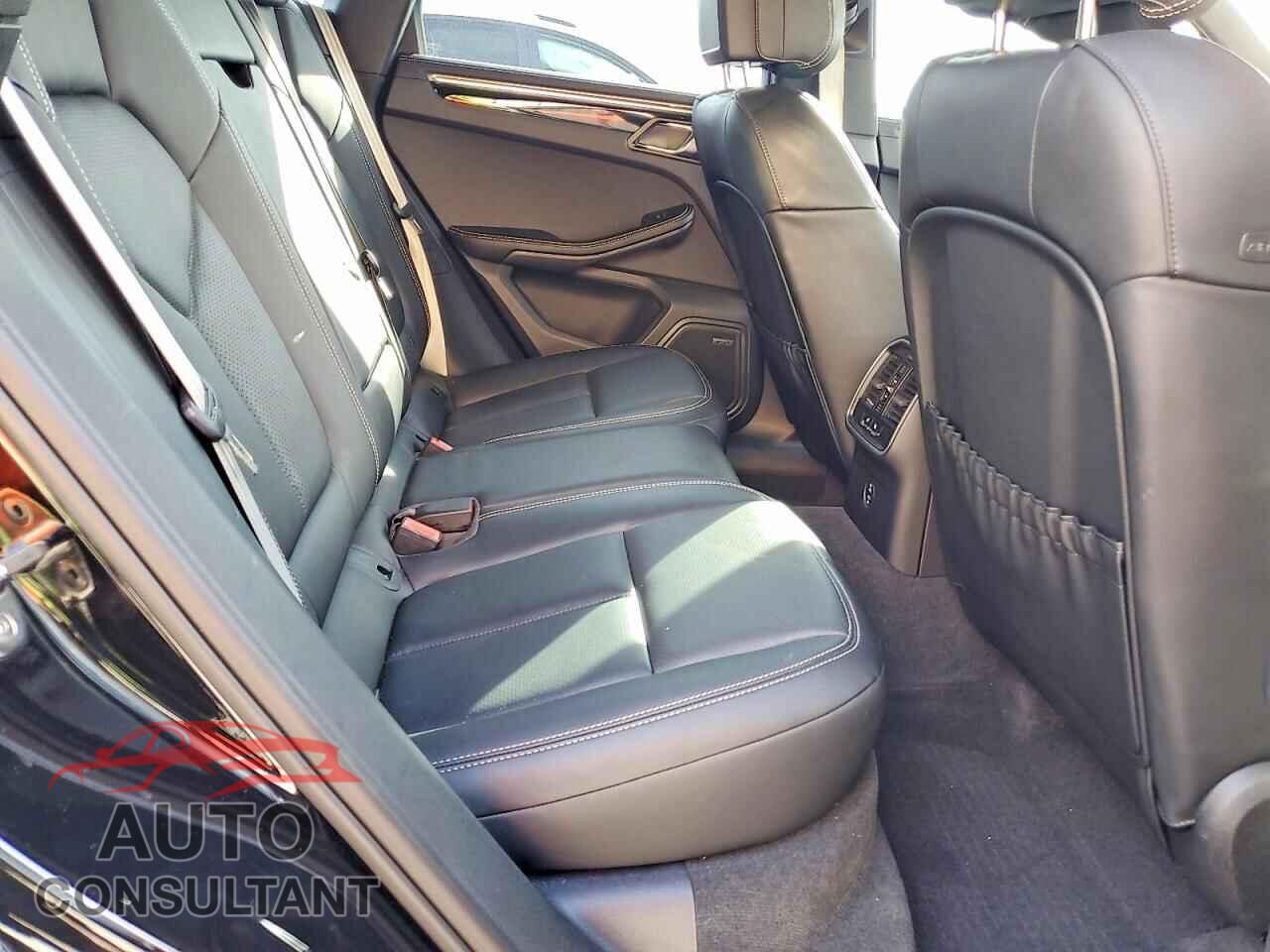 PORSCHE MACAN 2024 - WP1AA2A58RLB21540