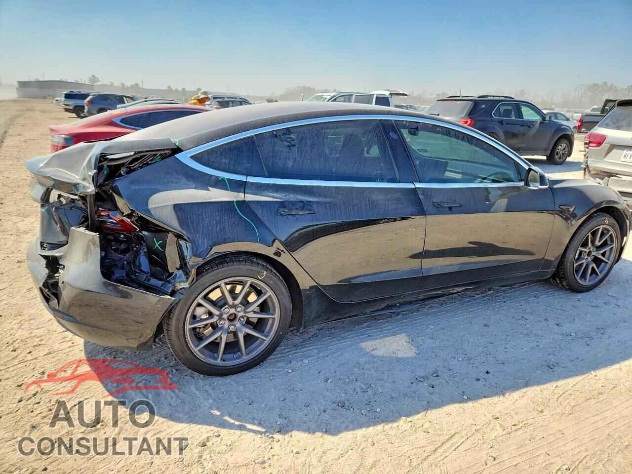 TESLA MODEL 3 2018 - 5YJ3E1EA4JF020910