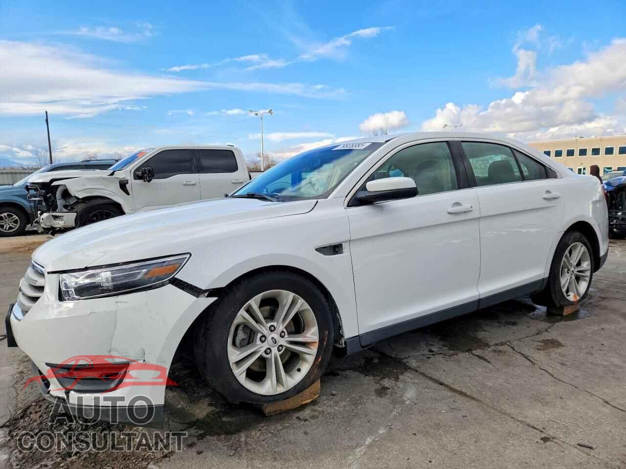 FORD TAURUS 2015 - 1FAHP2E86FG192331