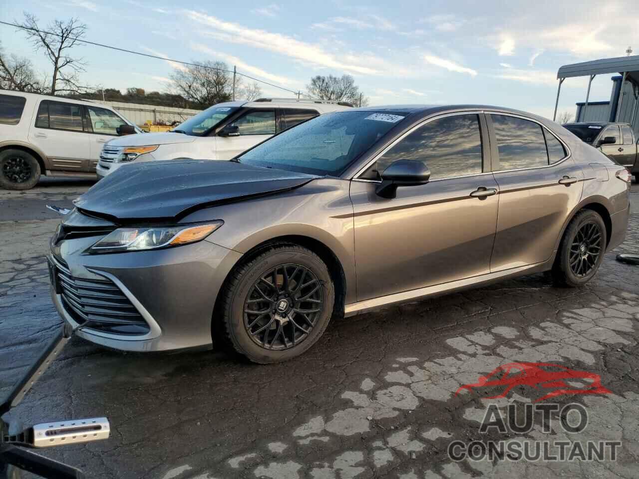 TOYOTA CAMRY 2021 - 4T1C11AK4MU443634