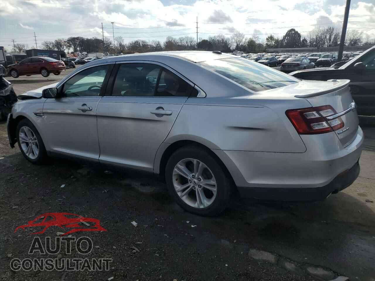 FORD TAURUS 2017 - 1FAHP2E82HG102689
