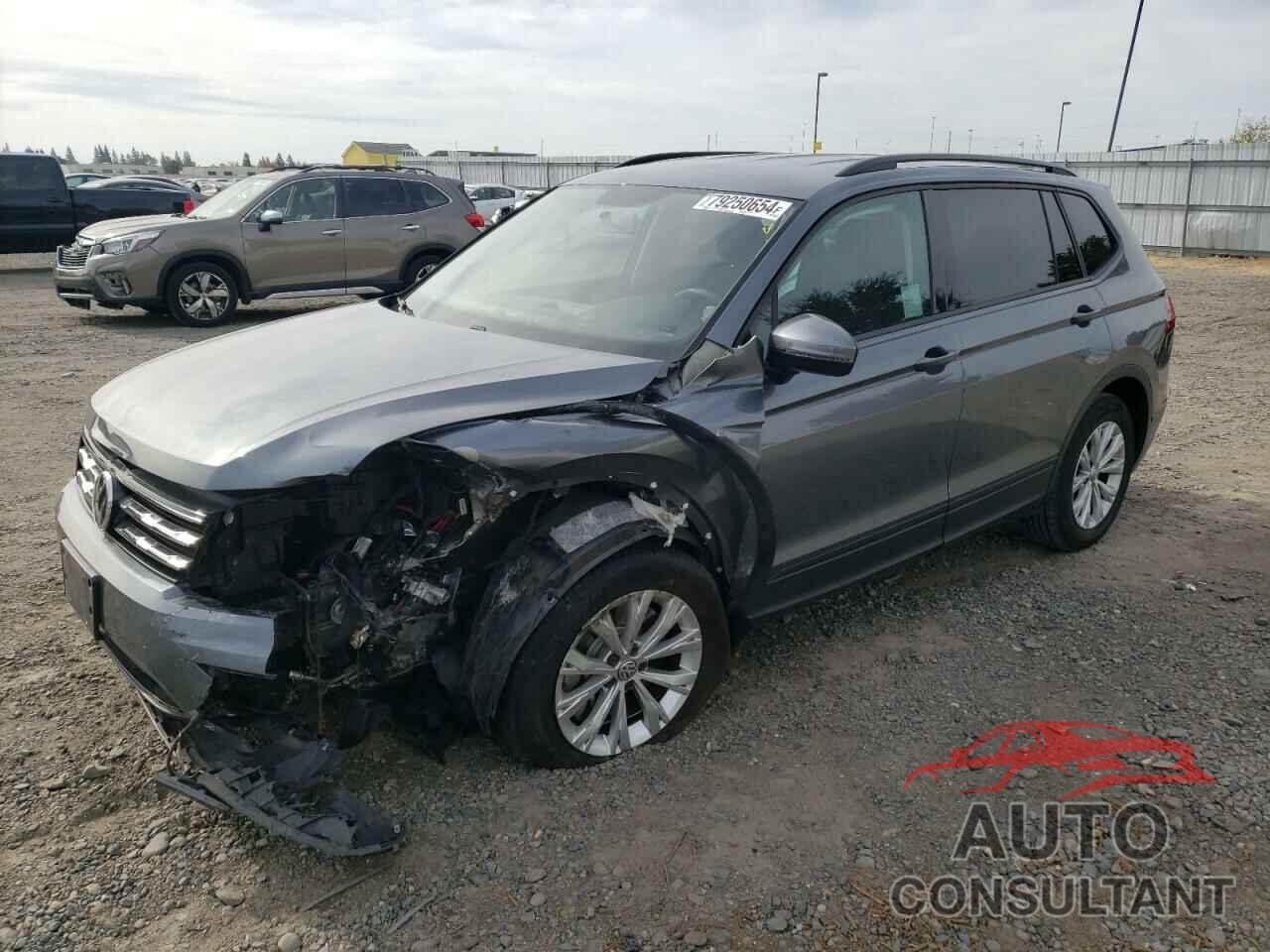 VOLKSWAGEN TIGUAN 2019 - 3VV1B7AX7KM023411