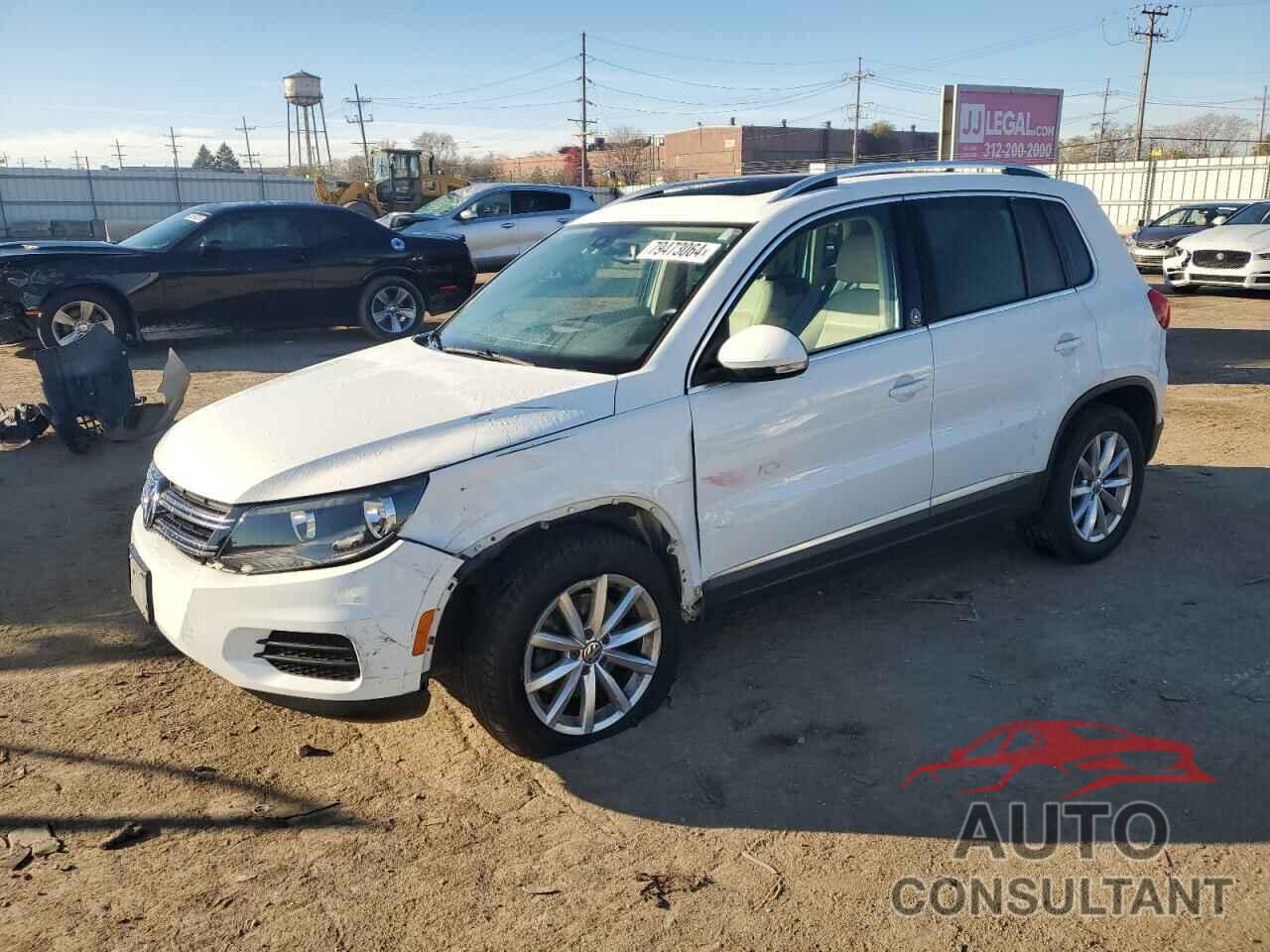 VOLKSWAGEN TIGUAN 2017 - WVGRV7AX1HK000758