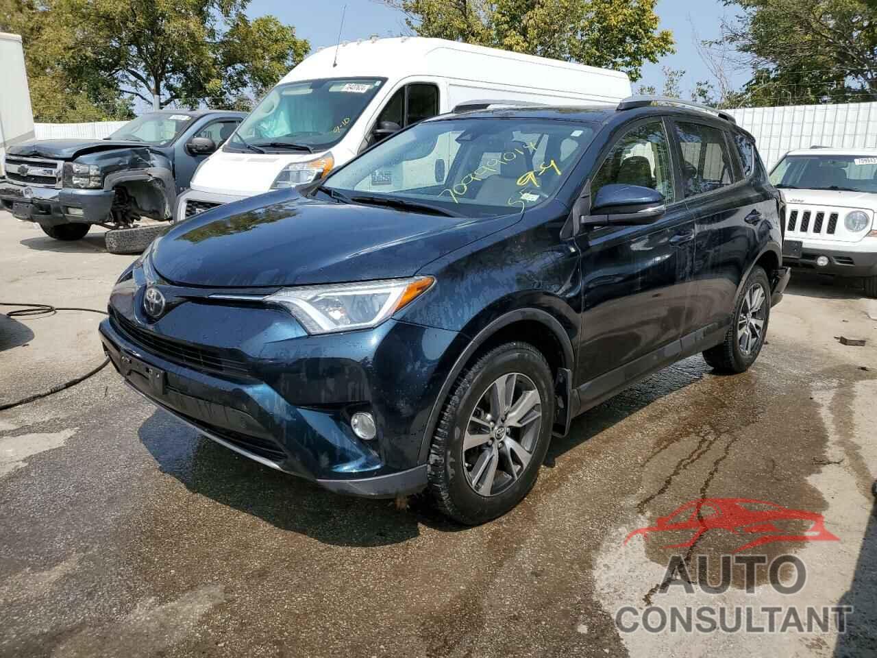 TOYOTA RAV4 2017 - JTMWFREV3HD098978