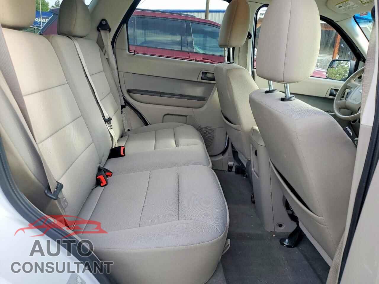 FORD ESCAPE 2010 - 1FMCU9DG8AKD28362