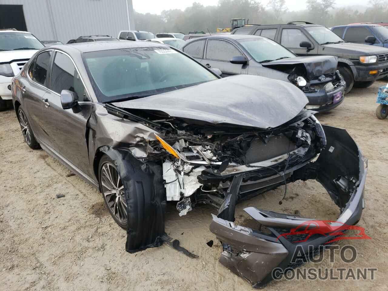 TOYOTA CAMRY 2018 - 4T1B11HK5JU543335