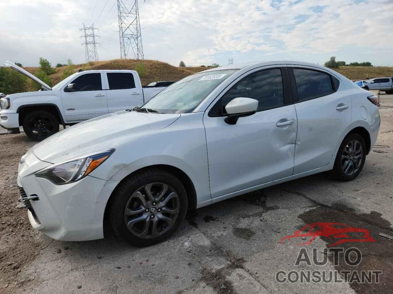 TOYOTA YARIS 2019 - 3MYDLBYV7KY514748