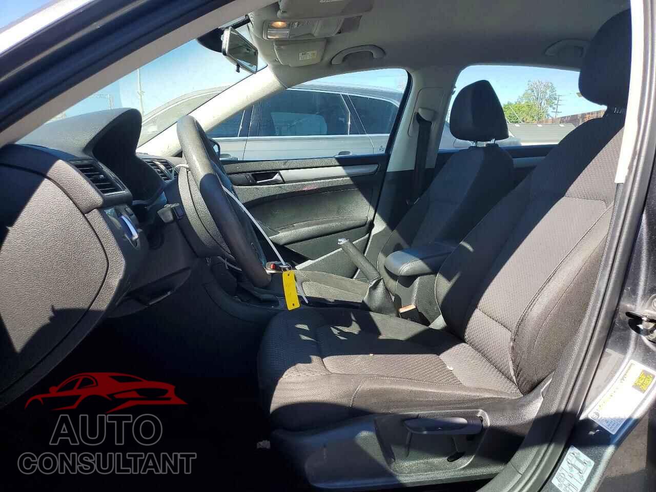 VOLKSWAGEN PASSAT 2012 - 1VWAP7A32CC032479