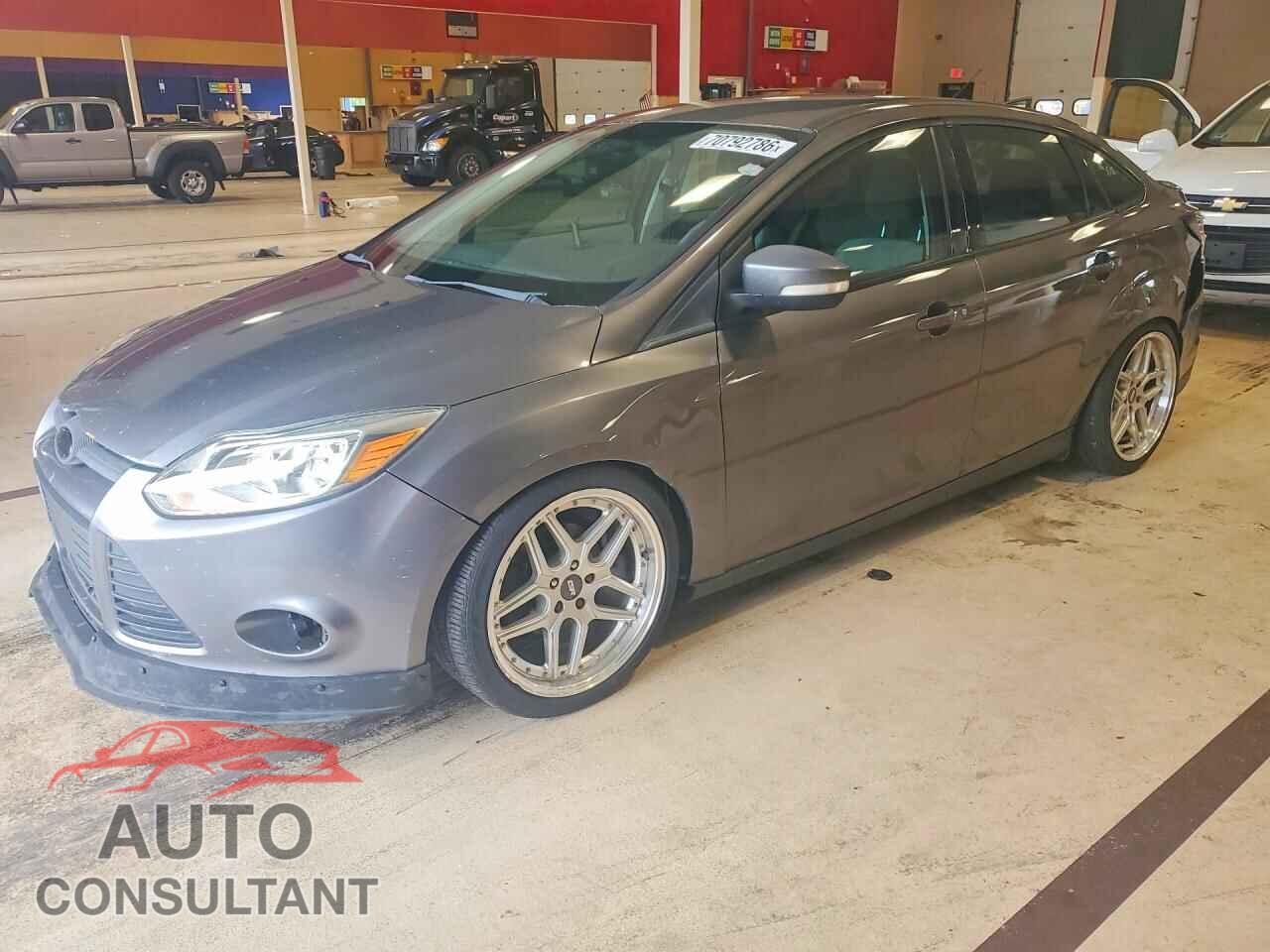 FORD FOCUS 2012 - 1FAHP3F21CL341859