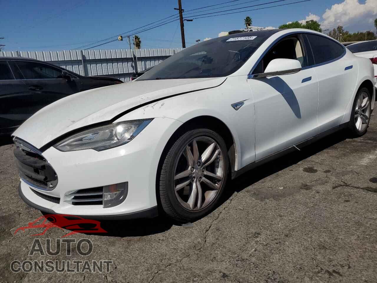 TESLA MODEL S 2013 - 5YJSA1CG1DFP26820