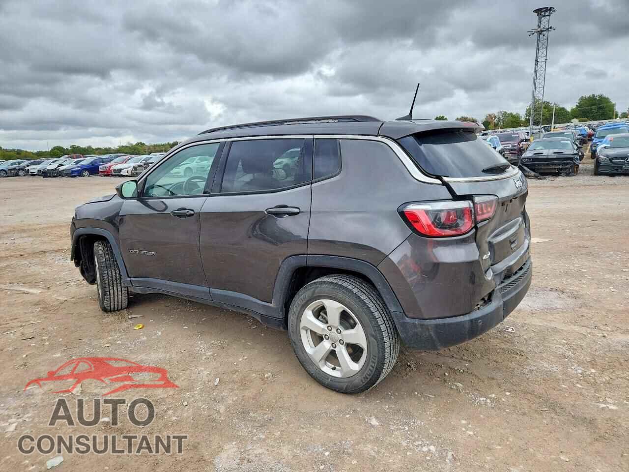 JEEP COMPASS 2018 - 3C4NJDBB8JT392433