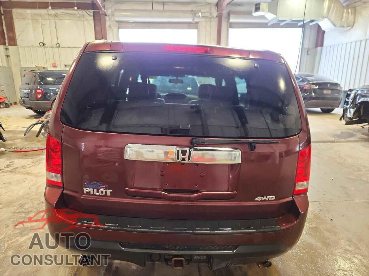 HONDA PILOT 2013 - 5FNYF4H51DB013047