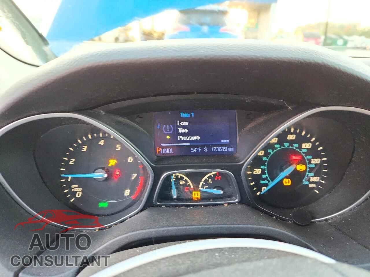 FORD FOCUS SE 2013 - 1FADP3F24DL119459