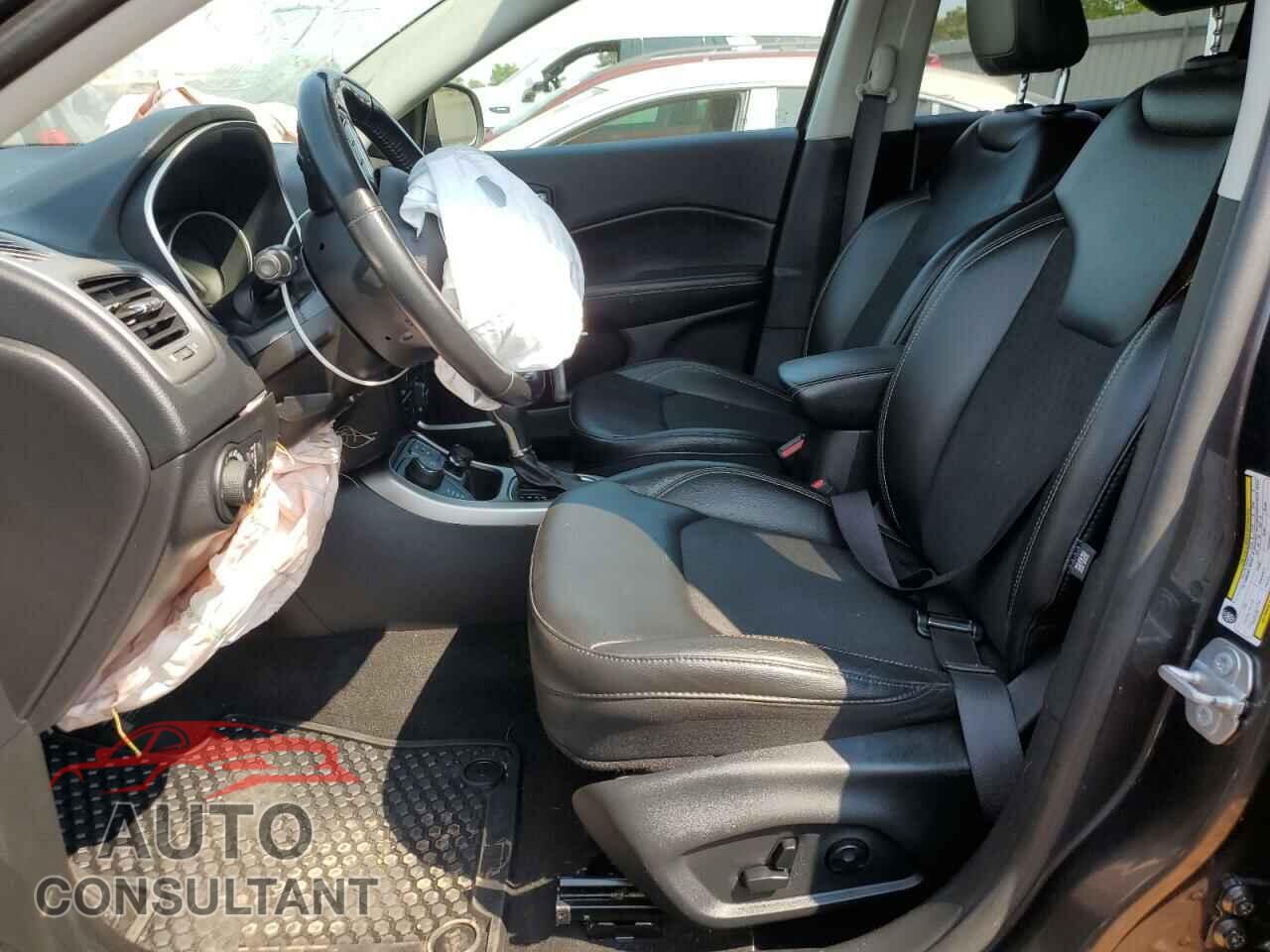 JEEP COMPASS 2019 - 3C4NJDBB5KT662204
