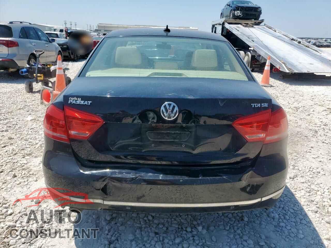 VOLKSWAGEN PASSAT 2014 - 1VWBN7A38EC044875