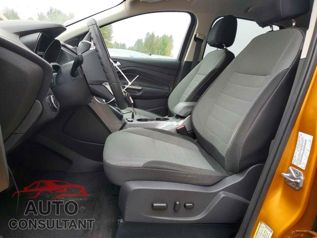 FORD ESCAPE 2016 - 1FMCU0G79GUC61257
