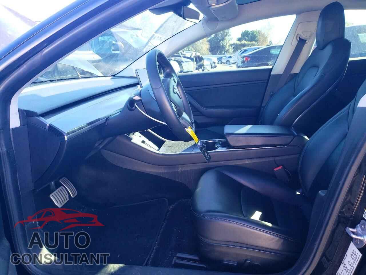 TESLA MODEL 3 2019 - 5YJ3E1EB2KF440787