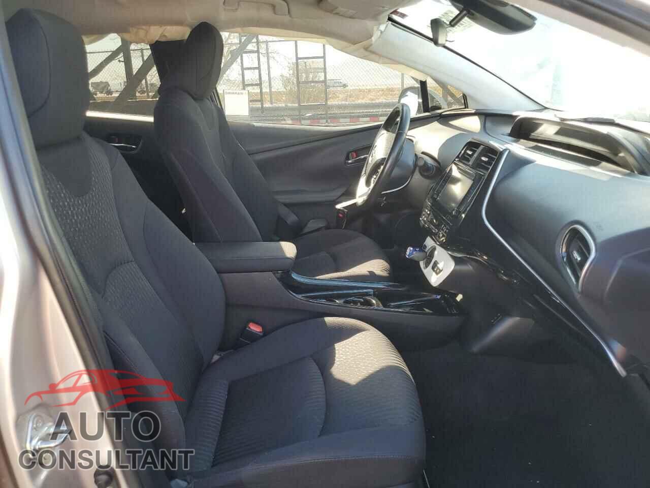 TOYOTA PRIUS 2017 - JTDKARFP8H3067485
