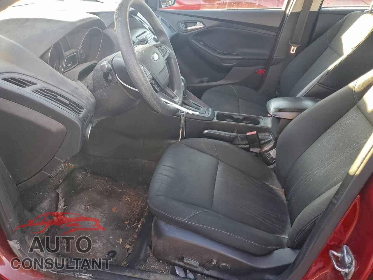 FORD FOCUS 2016 - 1FADP3F28GL202946