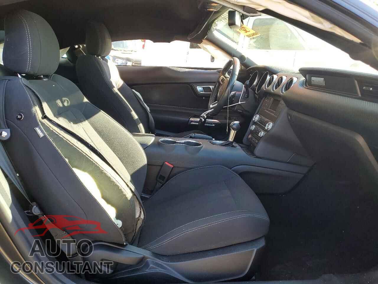 FORD MUSTANG 2019 - 1FA6P8TH2K5111389