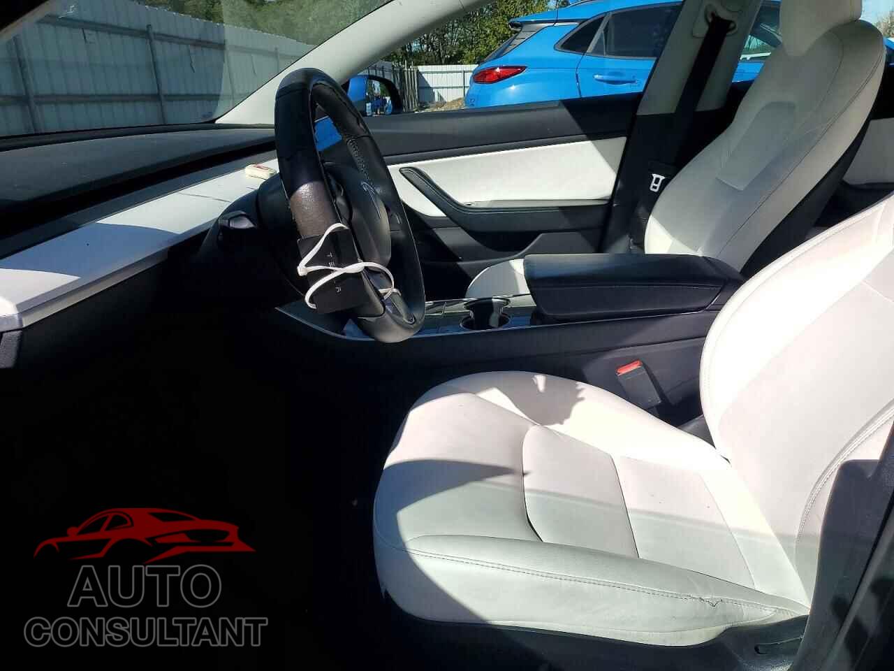 TESLA MODEL 3 2019 - 5YJ3E1EA6KF543069