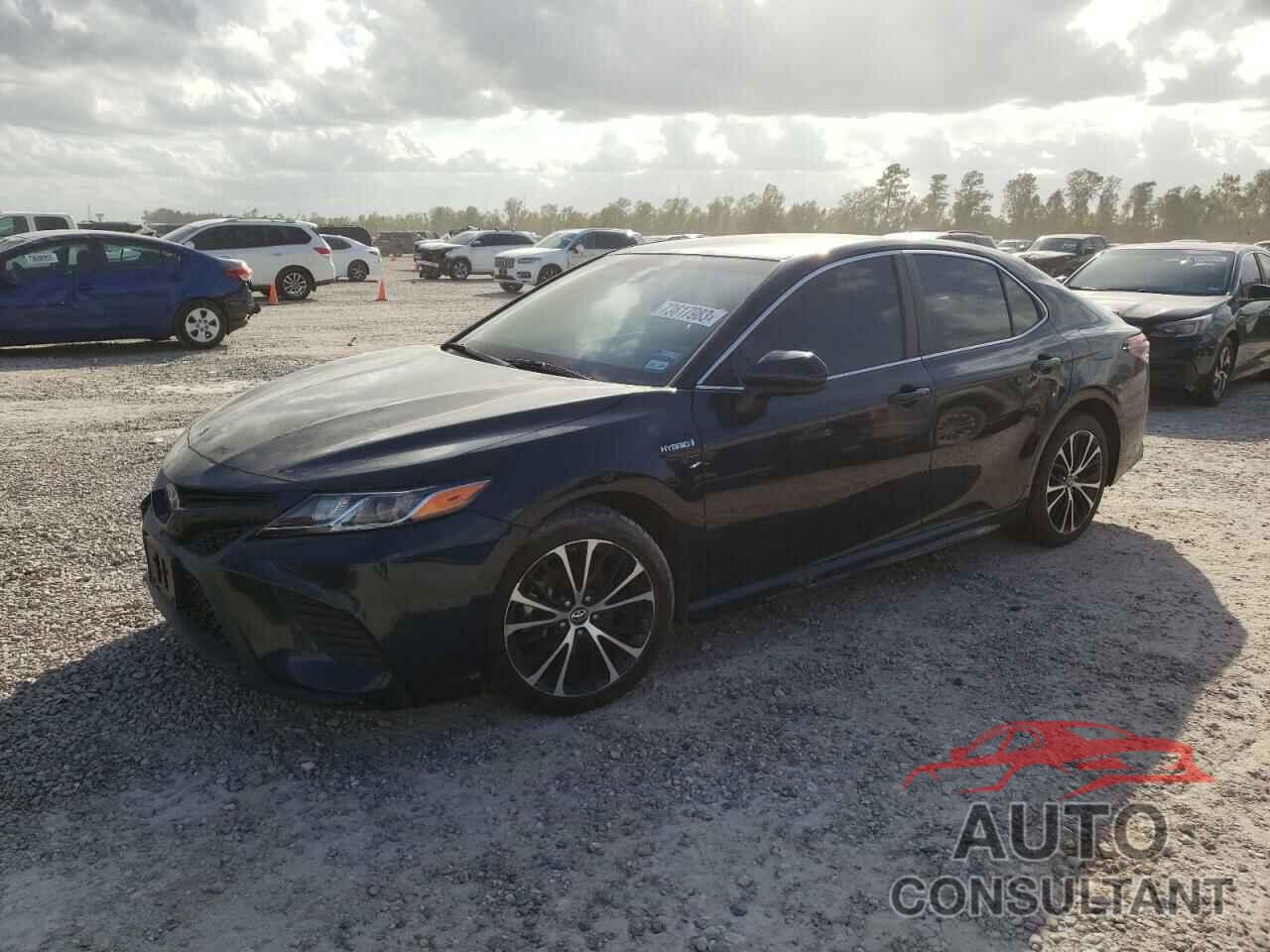 TOYOTA CAMRY 2018 - 4T1B21HK4JU504216