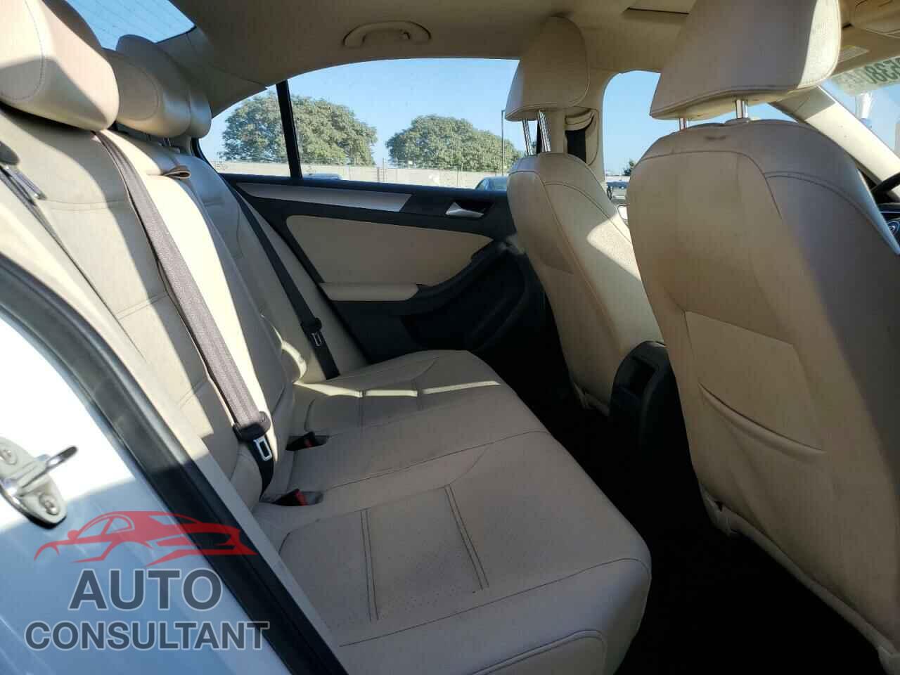 VOLKSWAGEN JETTA 2017 - 3VWDB7AJ5HM304913