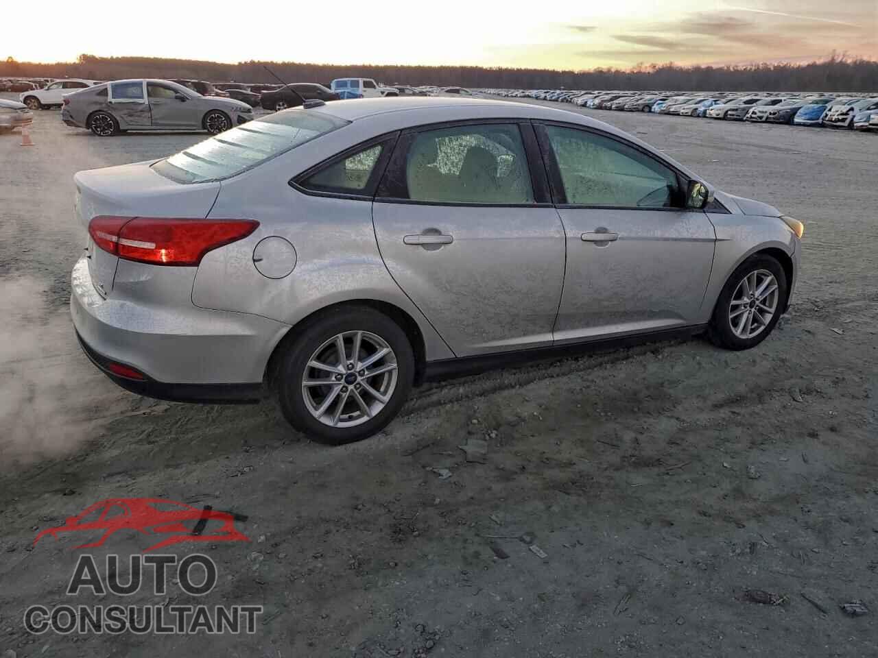 FORD FOCUS 2015 - 1FADP3F24FL233853