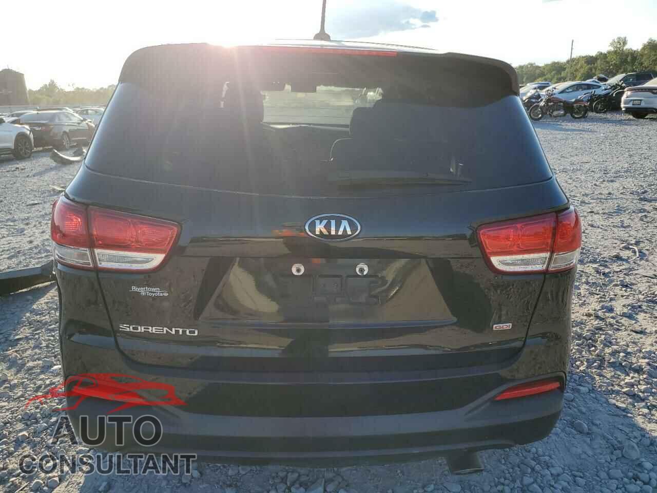 KIA SORENTO 2017 - 5XYPG4A30HG233408