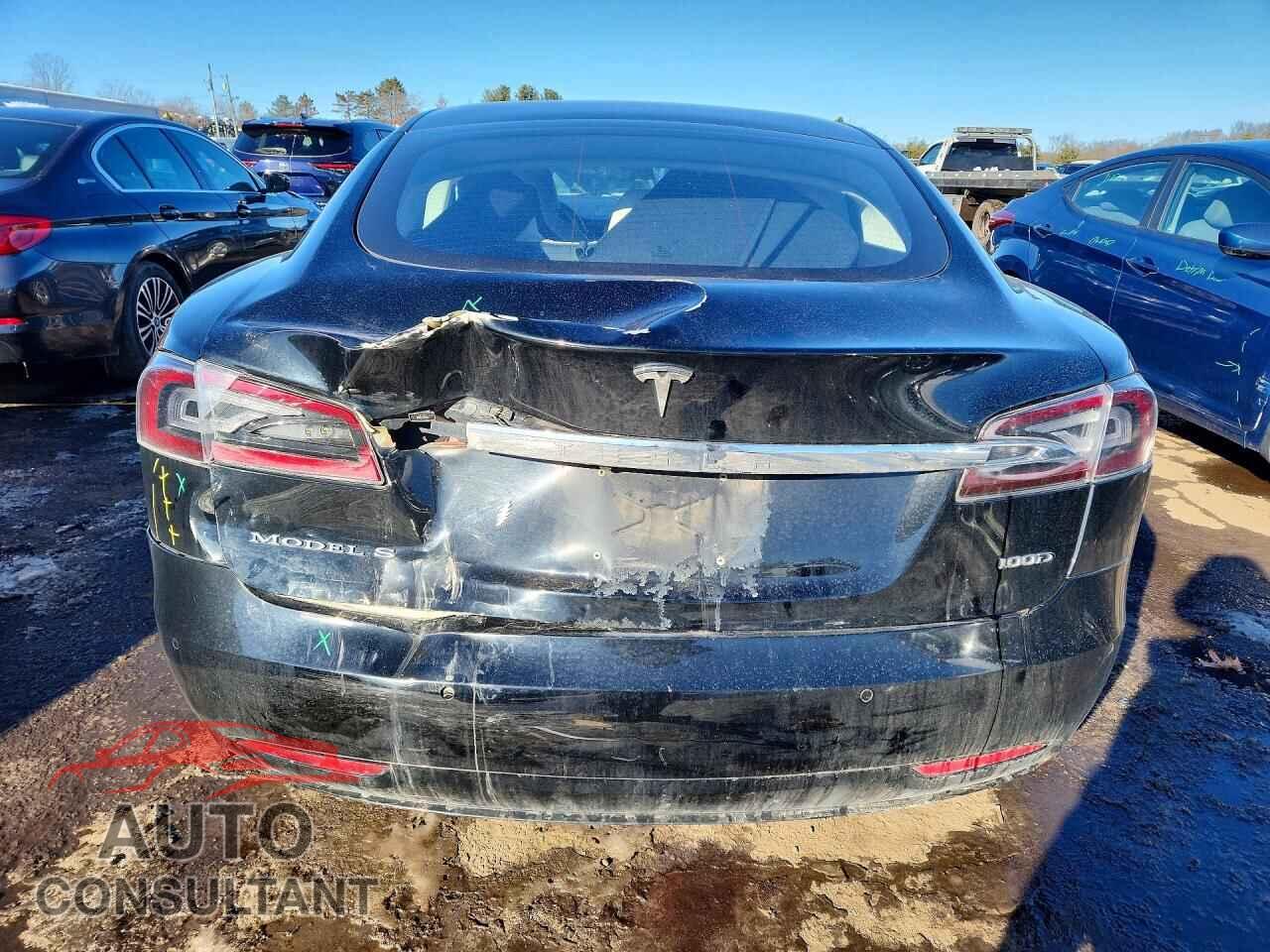 TESLA MODEL S 2018 - 5YJSA1E24JF293328