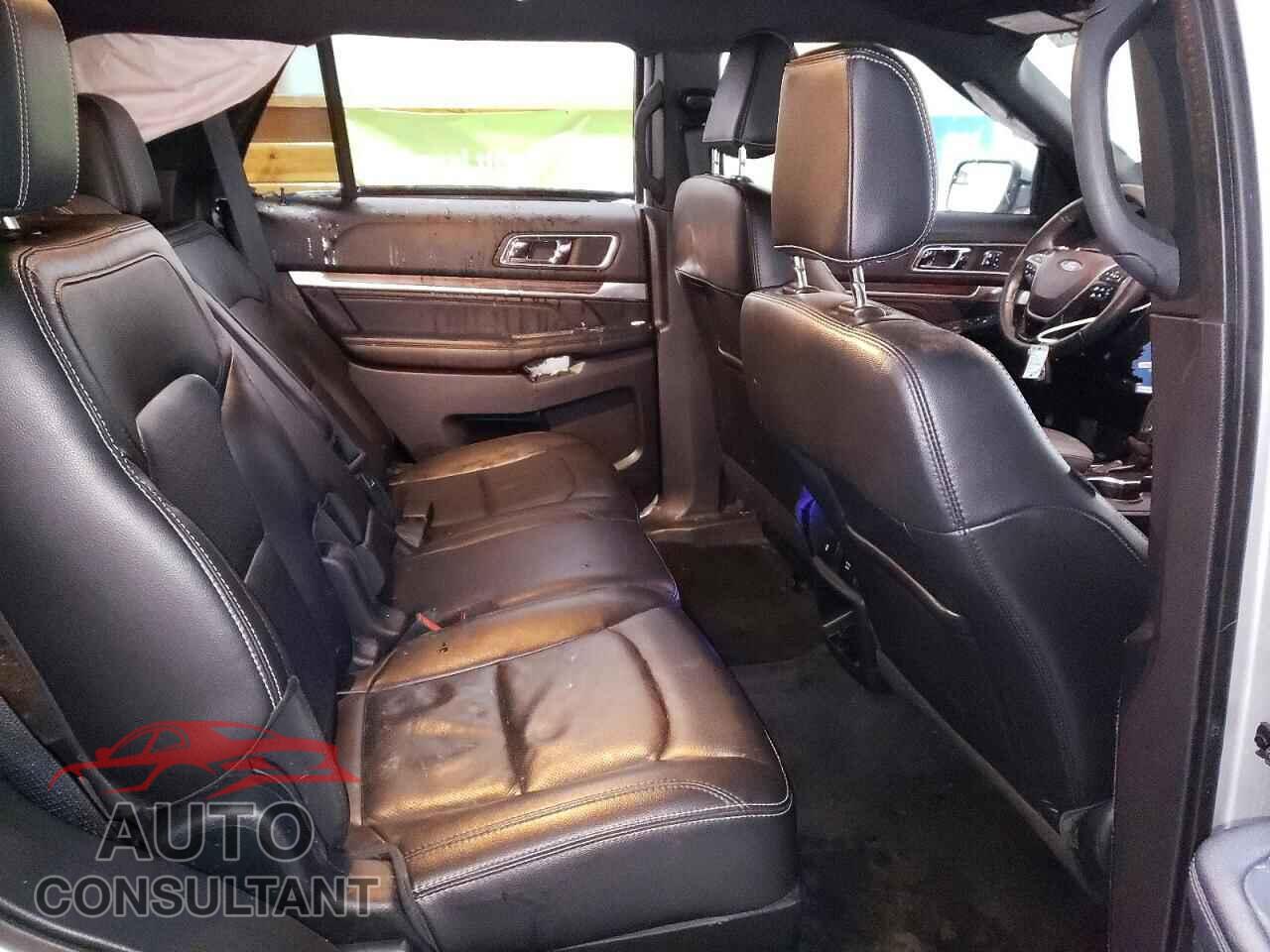 FORD EXPLORER 2018 - 1FM5K8F85JGB32915