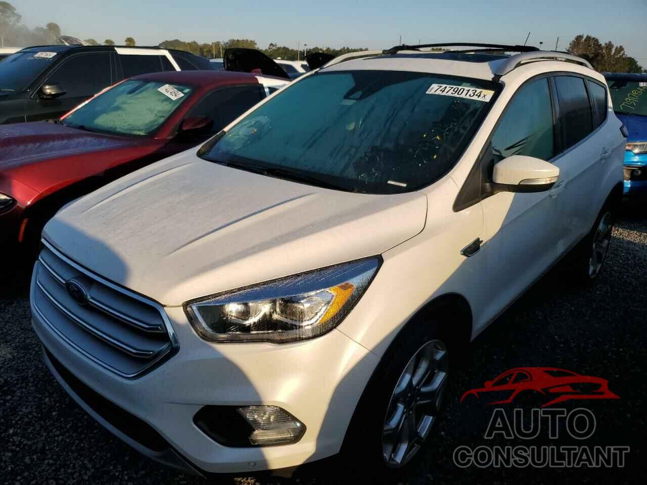FORD ESCAPE 2018 - 1FMCU0J95JUD47599