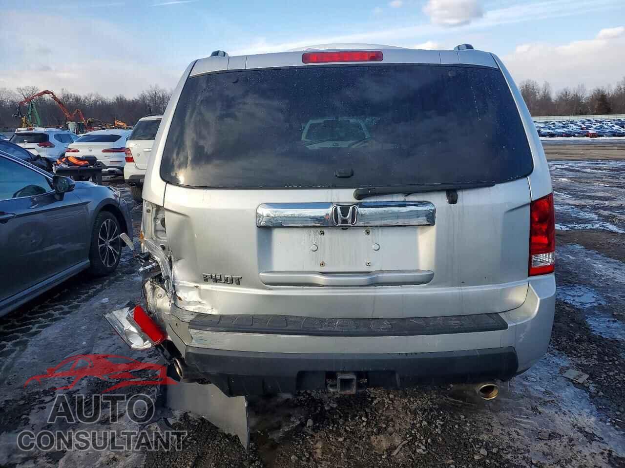 HONDA PILOT 2011 - 5FNYF4H58BB053395
