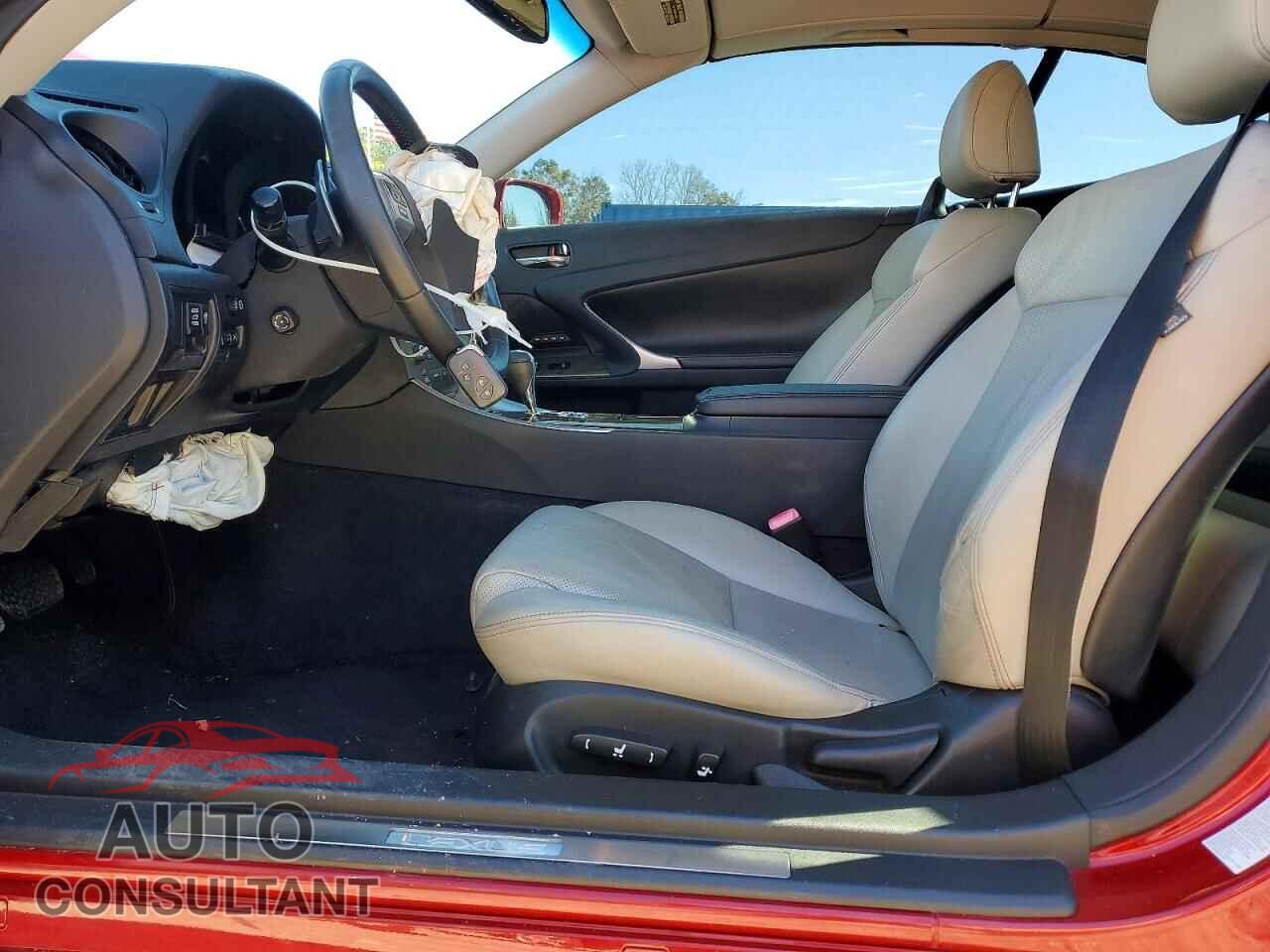 LEXUS IS 2011 - JTHFE2C27B2505060