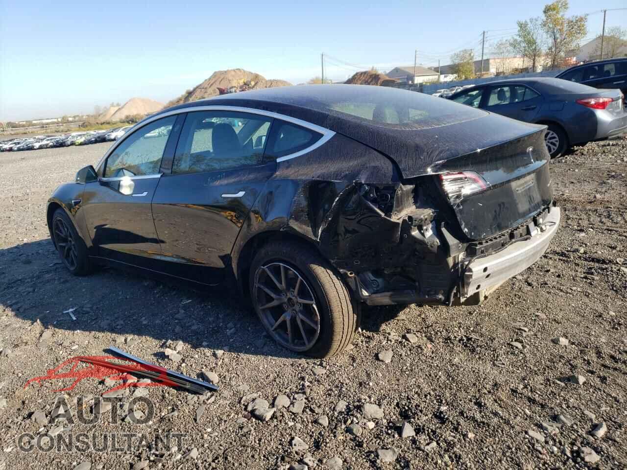 TESLA MODEL 3 2019 - 5YJ3E1EB4KF386117